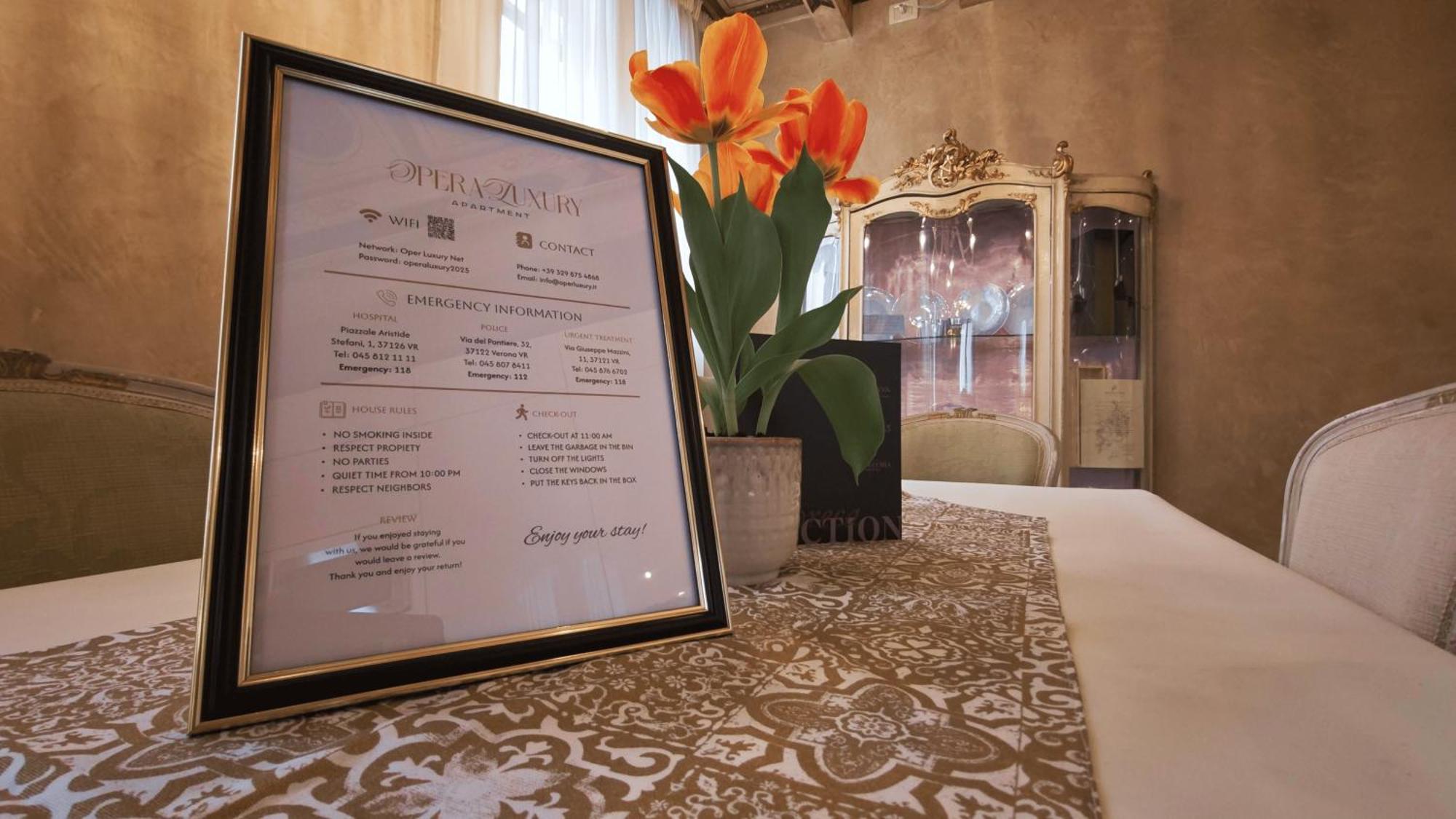 Opera Luxury Apartment Verona Exteriör bild