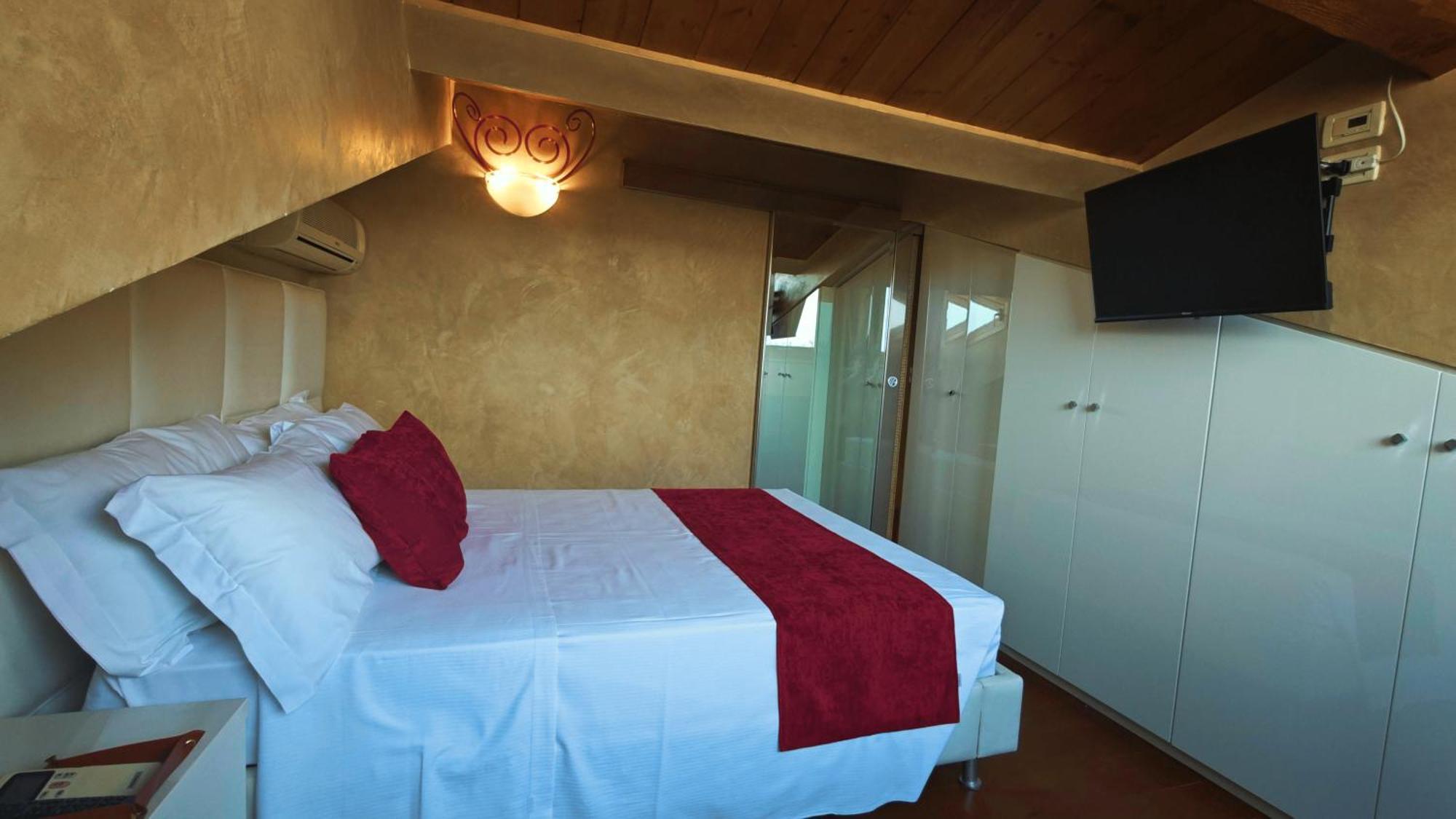 Opera Luxury Apartment Verona Exteriör bild