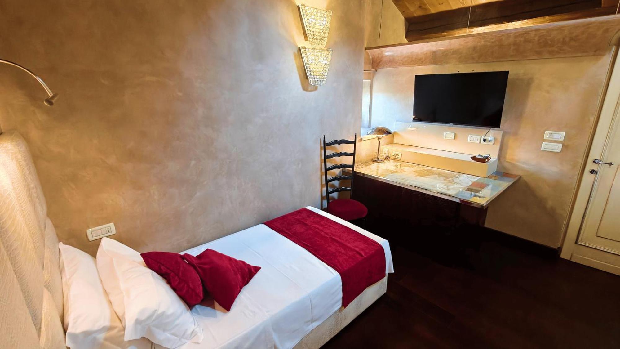 Opera Luxury Apartment Verona Exteriör bild