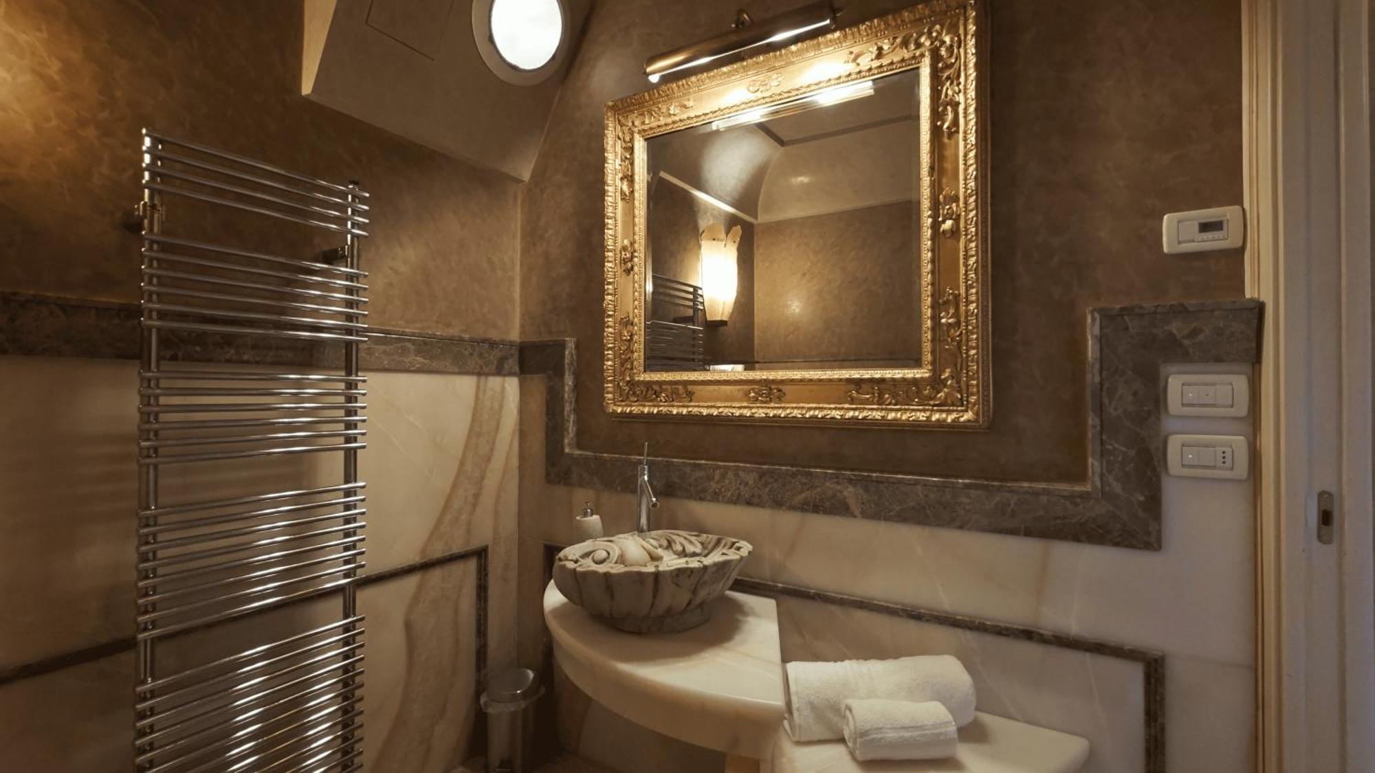 Opera Luxury Apartment Verona Exteriör bild